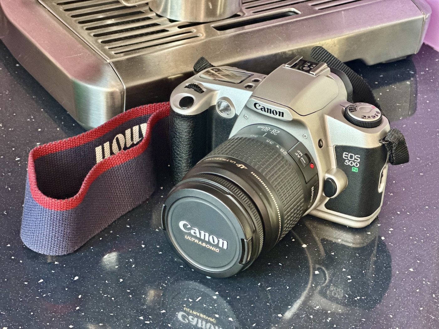 Canon EOS 500N 一眼レフカメラ Canon EOS 500N - Camera-wiki.org - The free camera encyclopedia