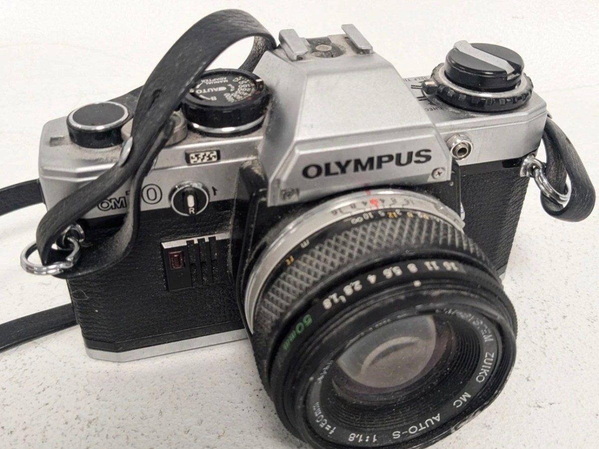 Olympus OM10