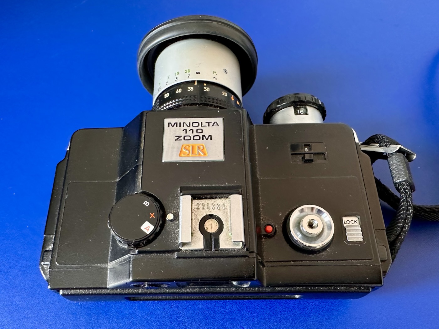 Minolta 110 zoom Mk1 SLR – Foxes Den