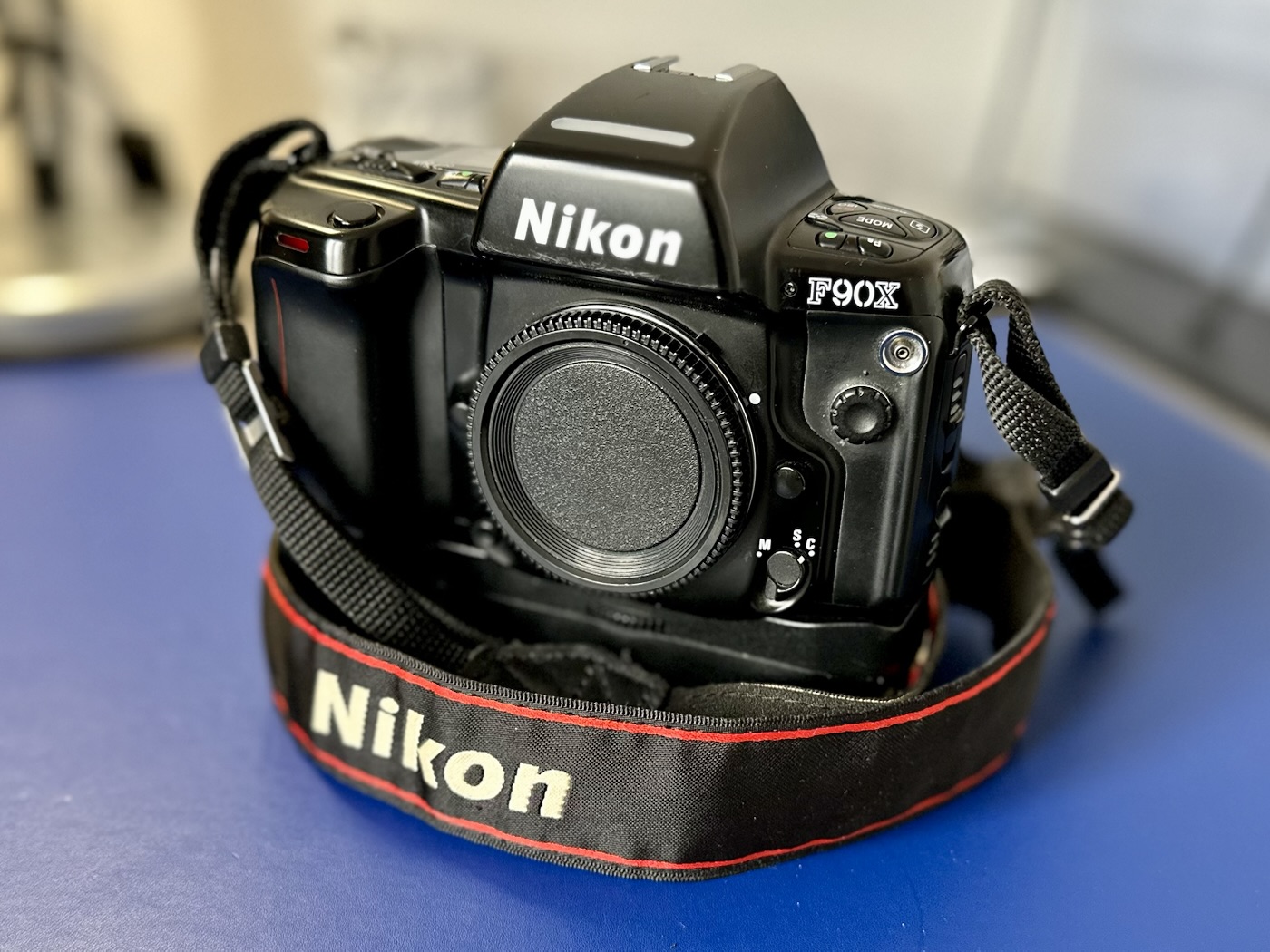 Nikon F90x 35mm SLR Film Camera and MB10 battery grip – Foxes Den