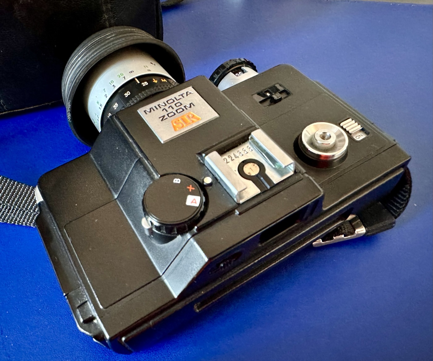 Minolta 110 zoom Mk1 SLR – Foxes Den